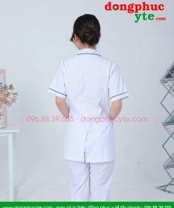 Áo blouse trắng điều dưỡng nữ cộc tay có viền xanh dương- áo điều dưỡng, y tá