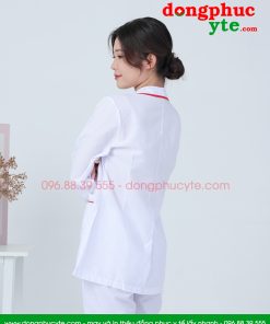 Áo blouse trắng điều dưỡng, y tá nữ dài tay – Áo điều dưỡng nữ có viền đỏ