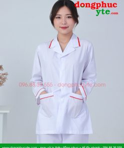 Áo blouse trắng điều dưỡng, y tá nữ dài tay – Áo điều dưỡng nữ có viền đỏ