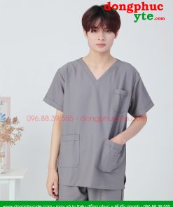 Bộ scrubs cổ tim nam màu ghi xám cao cấp
