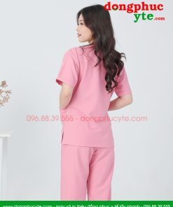 Quần áo Spa cổ tim cho kỹ thuật viên nữ màu hồng cao cấp